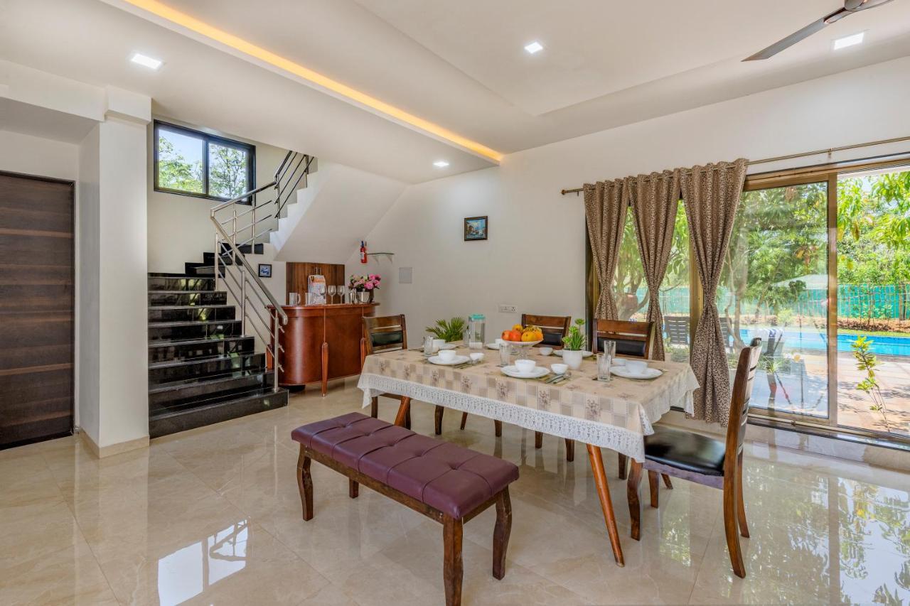 Holiday home Saffronstays Lakeview Nivara - Farm With Private Pool Near