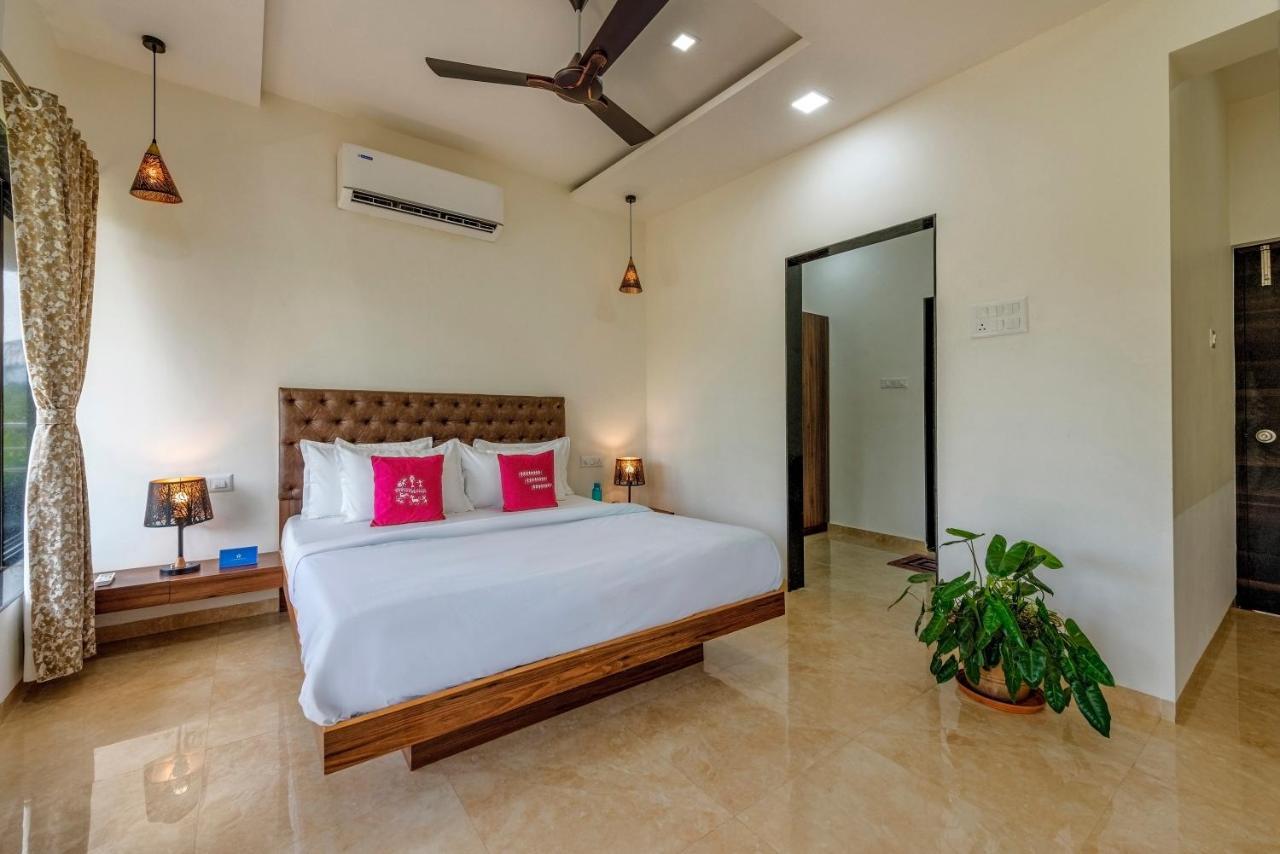 Holiday home Saffronstays Lakeview Nivara - Farm With Private Pool Near *