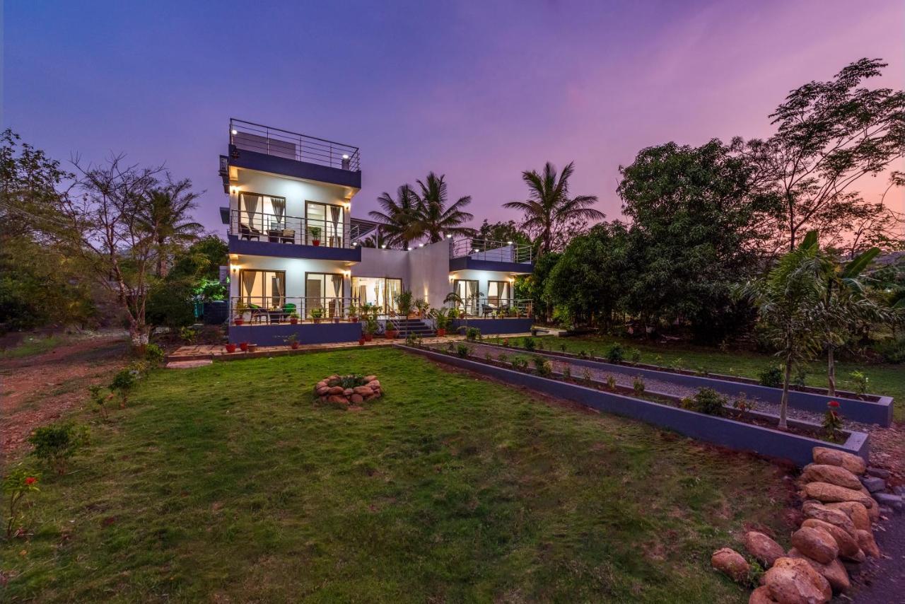 Holiday home Saffronstays Lakeview Nivara - Farm With Private Pool Near *