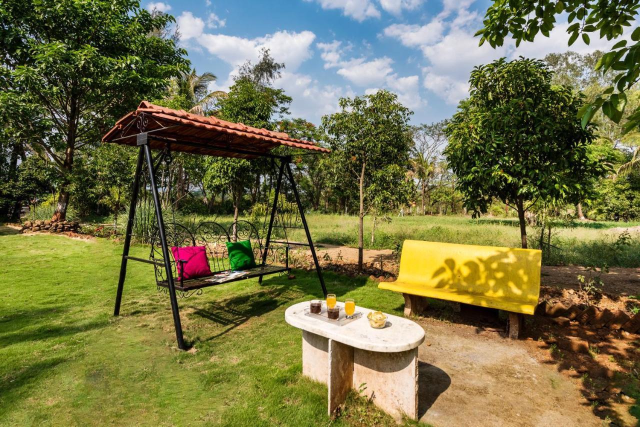 Saffronstays Lakeview Nivara - Farm With Private Pool Near Holiday home Pune