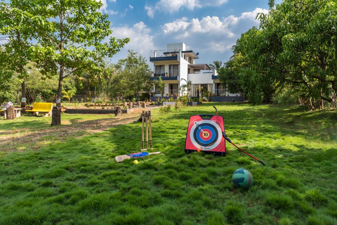 Saffronstays Lakeview Nivara - Farm With Private Pool Near Holiday home *