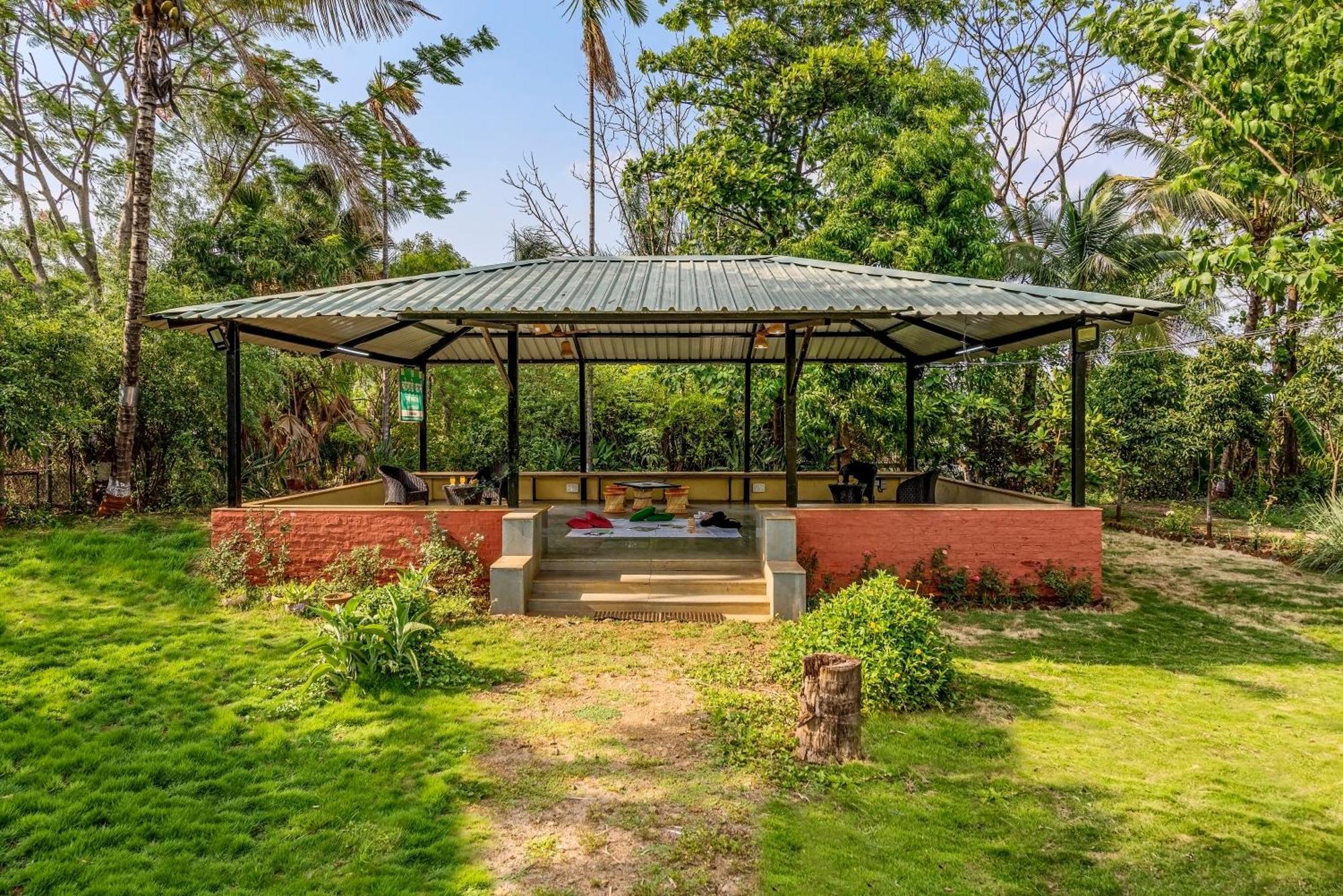 Saffronstays Lakeview Nivara - Farm With Private Pool Near * Pune